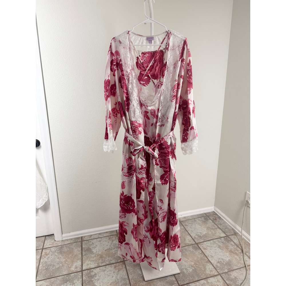 Amoureuse Womens Plus 26/28 2X Pink Floral Satin Robe and Chemise Lingerie Set
